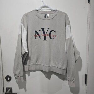 Divided Sweater for women Size Large Color White and Grey